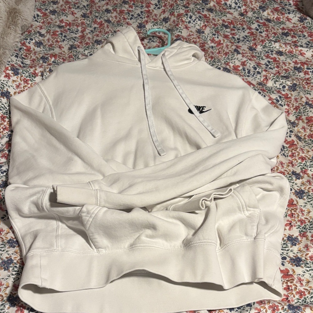 Nike White Hoodie Sweatshirt